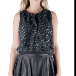NWOT Yigal Azrouel Black & White Jet Optic Paisley Embroidered Lace Crop Top